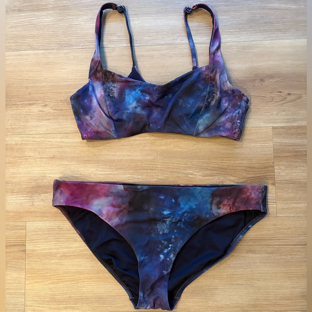 Athleta Supernova Entwined bikini top and matching bottoms